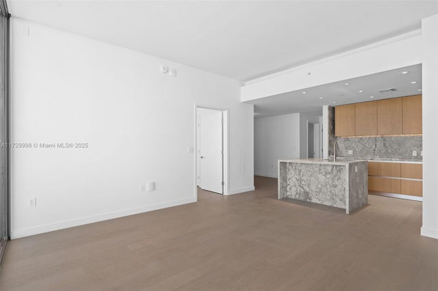 3 of 14 - 500 Alton Rd 3704, Miami Beach, FL