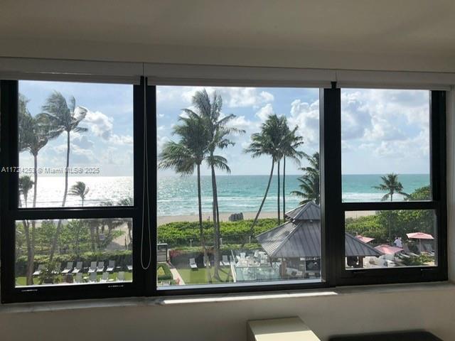 4 of 65 - 5225 Collins Ave 501, Miami Beach, FL