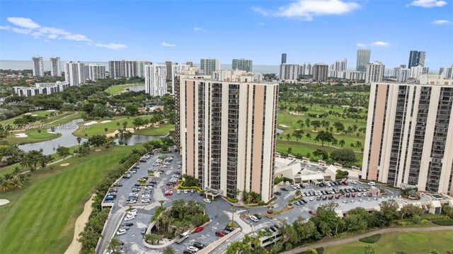 5 of 32 - 20301 W Country Club Dr Ph25, Aventura, FL