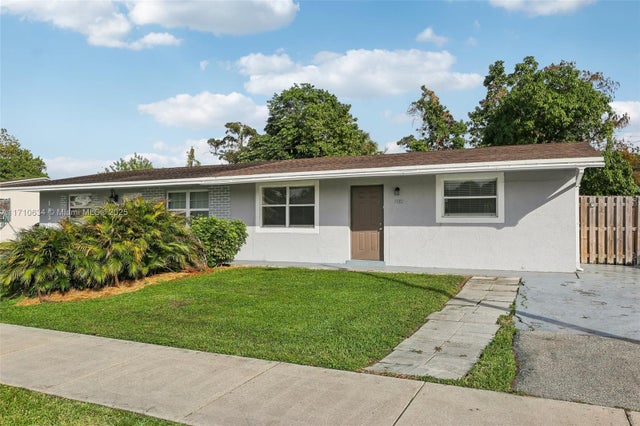3 of 31 - 1932 Sw 69th Ave, North Lauderdale, FL