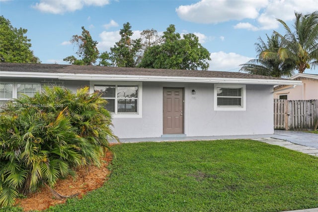 4 of 31 - 1932 Sw 69th Ave, North Lauderdale, FL