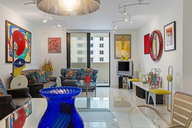 5 of 46 - 1623 Collins Ave 812, Miami Beach, FL