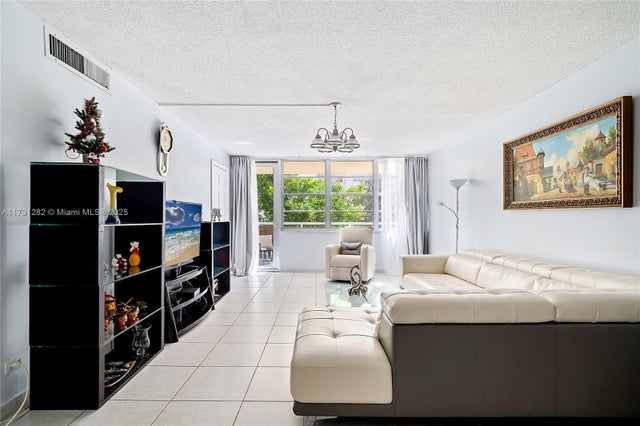2 of 69 - 251 174 107, Sunny Isles Beach, FL