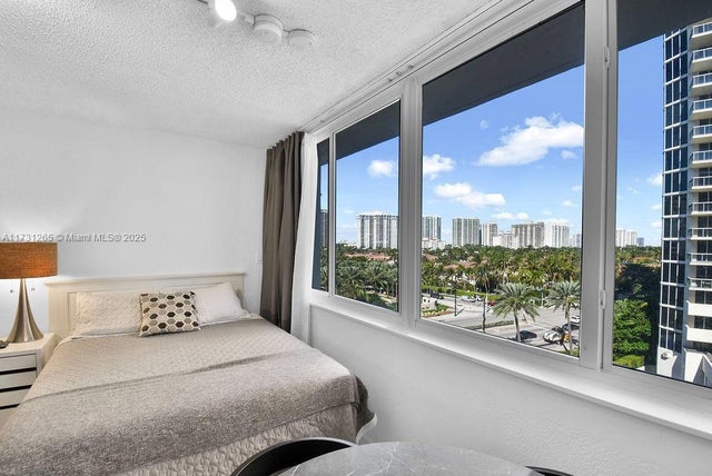 3 of 28 - 19201 Collins Ave 526, Sunny Isles Beach, FL