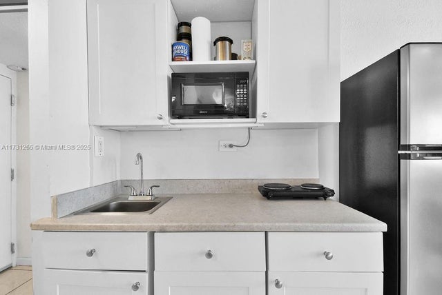 5 of 28 - 19201 Collins Ave 526, Sunny Isles Beach, FL