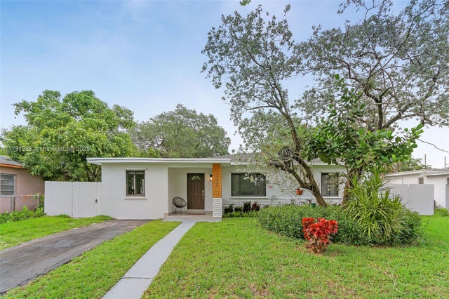 2 of 34 - 1335 Ne 133rd St, North Miami, FL