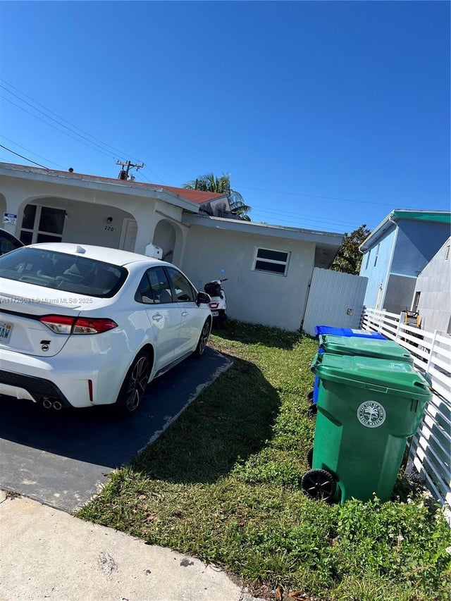 5 of 46 - 720 Nw 30th Ave, Miami, FL