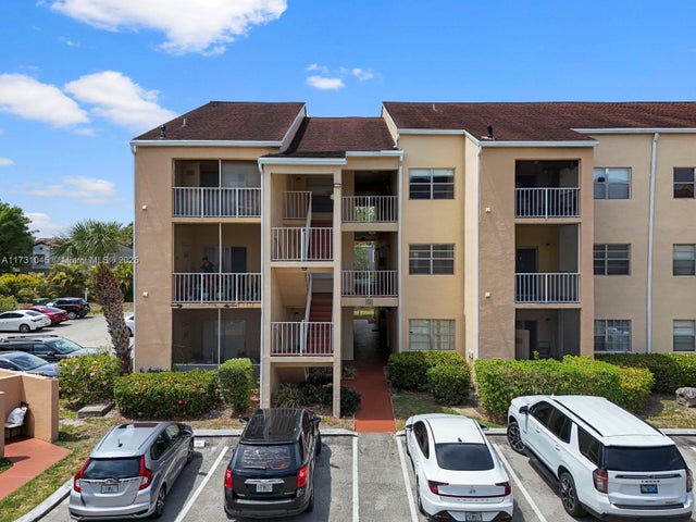 1 of 21 - 15315 Sw 106th Ter 423, Miami, FL