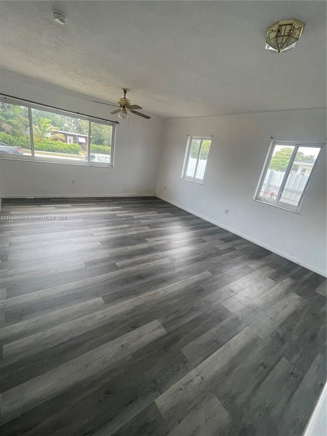 3 of 9 - 16025 Nw 20th Ave, Miami Gardens, FL