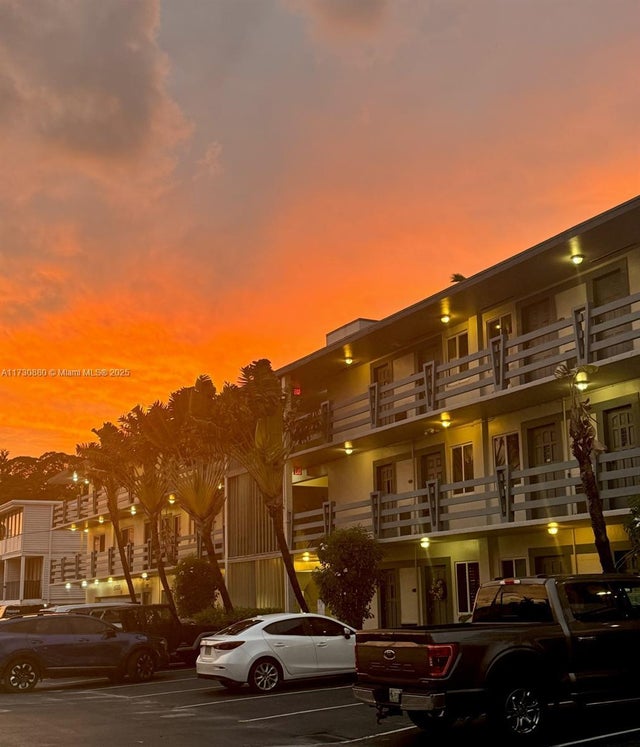 1 of 16 - 1535 Se 15th St 304, Fort Lauderdale, FL