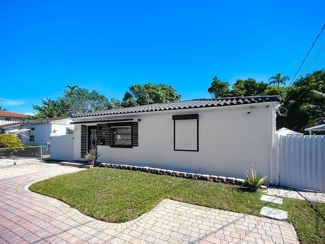 3 of 42 - 35 Sw 63rd Ct, Miami, FL