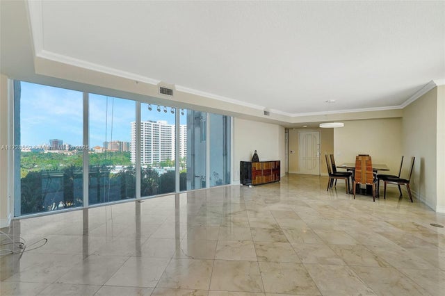 4 of 47 - 3370 Hidden Bay Dr 910, Aventura, FL