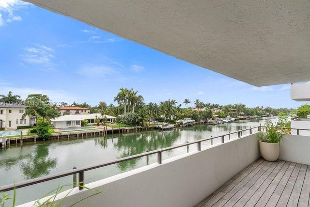 2 of 25 - 9660 W Bay Harbor Dr 3b, Bay Harbor Islands, FL