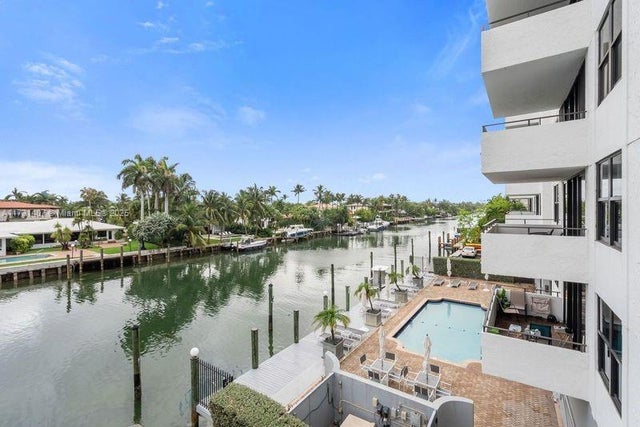 4 of 25 - 9660 W Bay Harbor Dr 3b, Bay Harbor Islands, FL