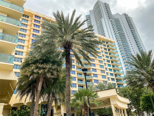 2 of 42 - 2501 S Ocean 828, Hollywood, FL