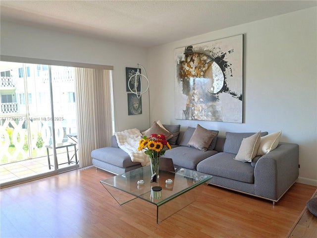 3 of 50 - 450 Golden Isles Dr 2b, Hallandale Beach, FL