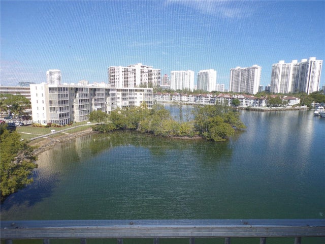 1 of 52 - 3030 Marcos Dr T601, Aventura, FL