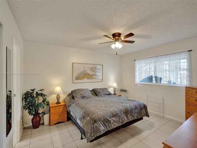 4 of 42 - 3506 Nw 49th Ave 511, Lauderdale Lakes, FL