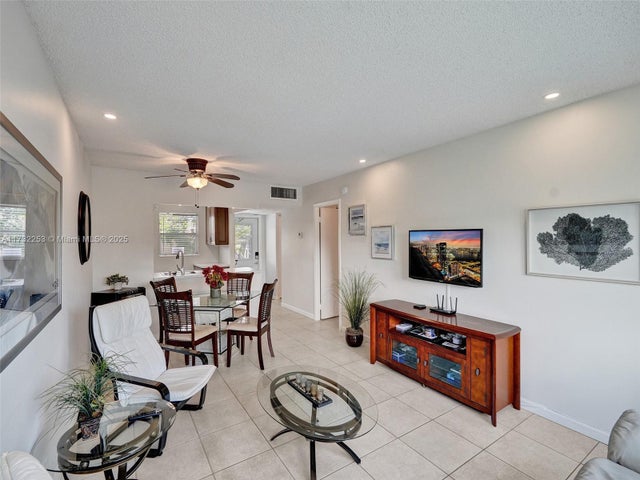 5 of 42 - 3506 Nw 49th Ave 511, Lauderdale Lakes, FL