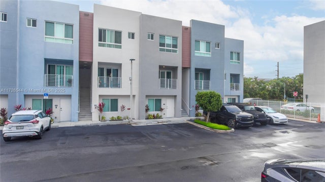 2 of 28 - 2555 Ne 193rd St 2102, Miami, FL