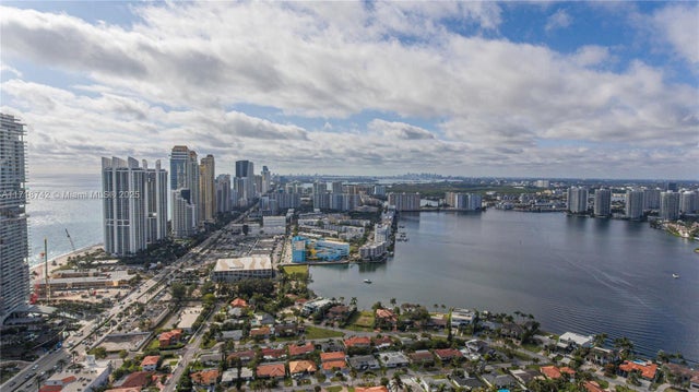 3 of 23 - 18975 Collins Ave 305, Sunny Isles Beach, FL