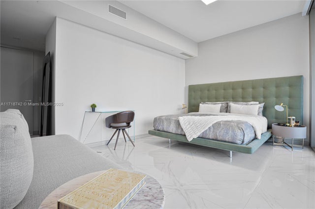 5 of 23 - 18975 Collins Ave 305, Sunny Isles Beach, FL