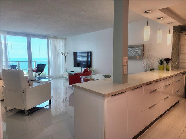 3 of 22 - 3505 S Ocean Dr 1011, Hollywood, FL