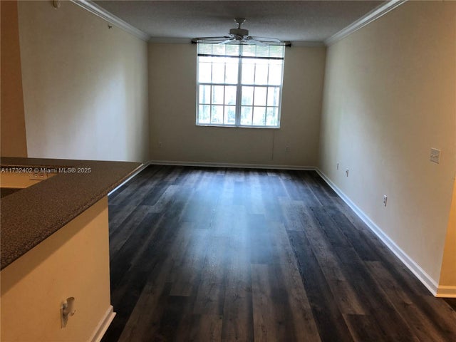 4 of 19 - 1919 Van Buren St 104a, Hollywood, FL