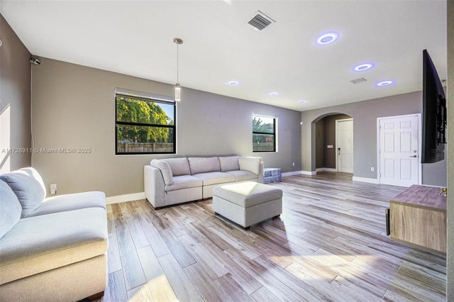 4 of 45 - 431 Se 34th Ter, Homestead, FL