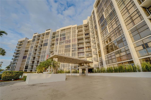 1 of 99 - 600 Parkview Dr 601, Hallandale Beach, FL
