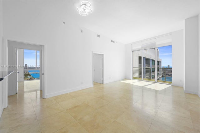1 of 30 - 325 S Biscayne Blvd Lph26, Miami, FL