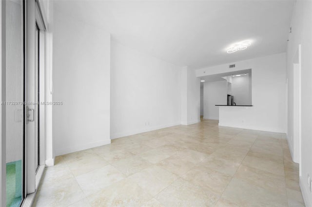 5 of 30 - 325 S Biscayne Blvd Lph26, Miami, FL