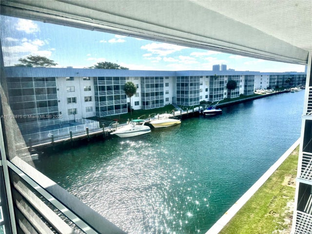 3 of 41 - 3750 Ne 170 St E-406, North Miami Beach, FL