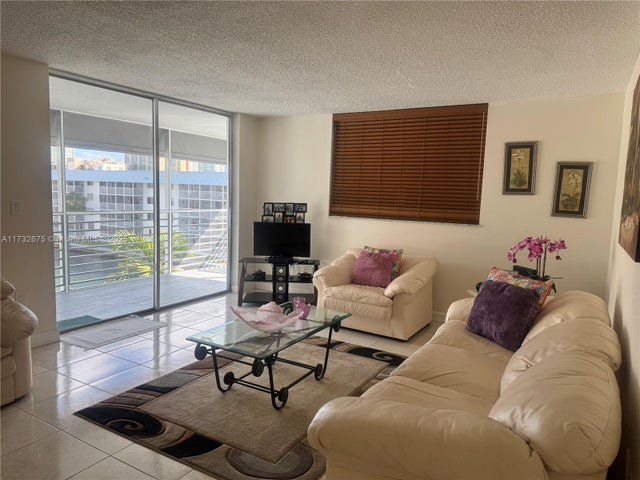 5 of 41 - 3750 Ne 170 St E-406, North Miami Beach, FL