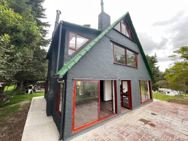 1 of 33 - Nemocon / Colombia, Bogota, CA