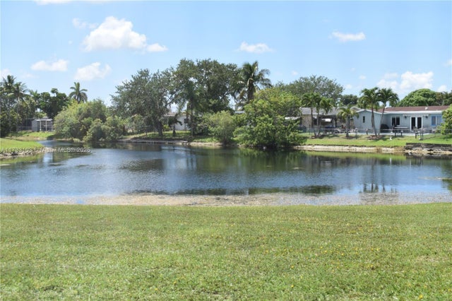 2 of 36 - 9360 Sunrise Lakes Blvd 112, Sunrise, FL