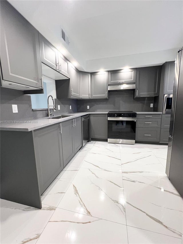 4702 Martinique Dr E1, Coconut Creek