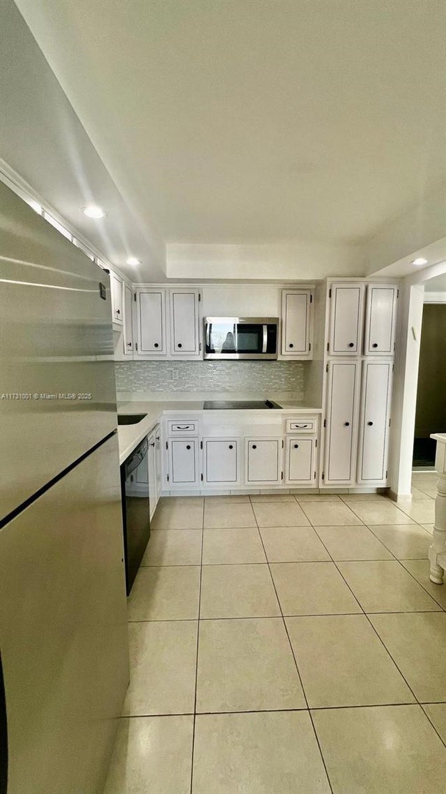 4 of 13 - 18031 Biscayne Blvd 1103, Aventura, FL