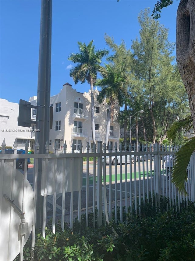 2 of 11 - 1615 Meridian Ave 202, Miami Beach, FL