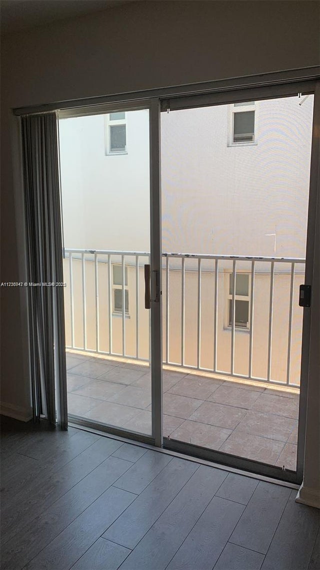 4 of 11 - 1615 Meridian Ave 202, Miami Beach, FL