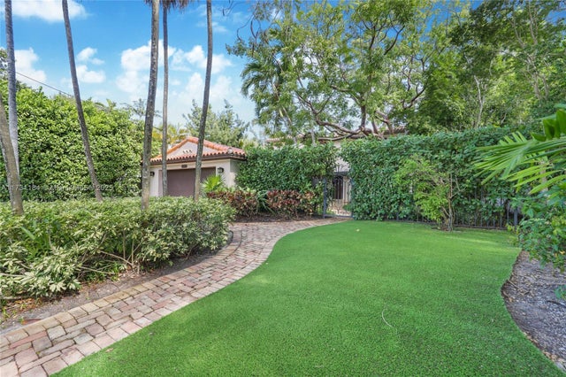 4 of 32 - 6121 La Gorce Dr, Miami Beach, FL
