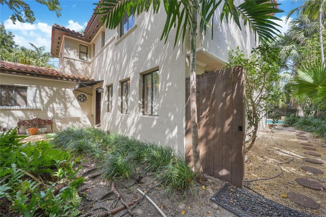 5 of 32 - 6121 La Gorce Dr, Miami Beach, FL