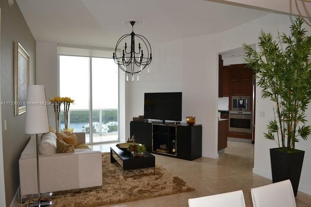 4 of 25 - 15901 Collins Ave 2705, Sunny Isles Beach, FL