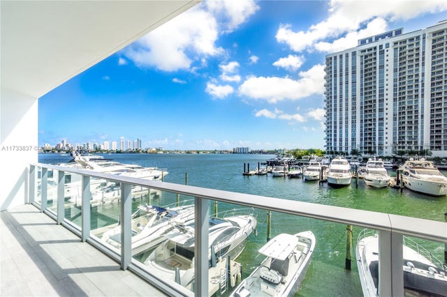 2 of 38 - 17301 Biscayne Blvd 207, North Miami Beach, FL