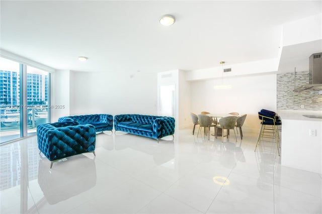 5 of 38 - 17301 Biscayne Blvd 207, North Miami Beach, FL