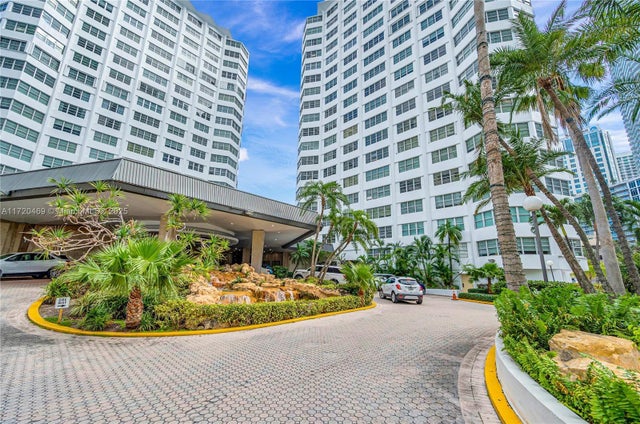 2 of 40 - 999 Brickell Bay Dr 2007, Miami, FL