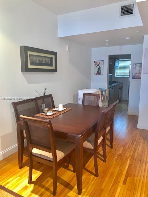 3 of 11 - 1330 Drexel Ave 205, Miami Beach, FL