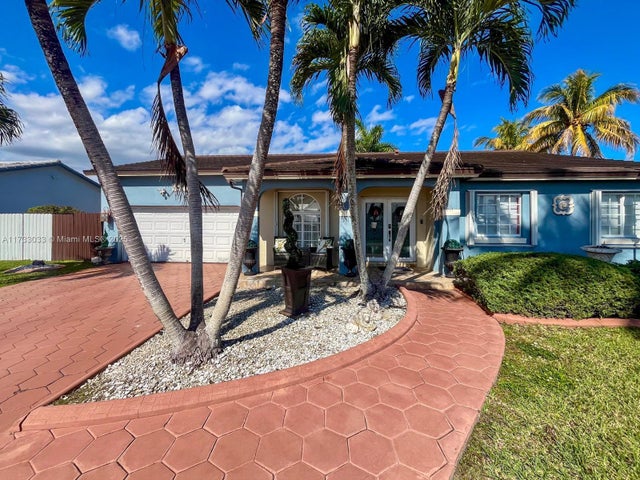 2 of 49 - 15201 Sw 177th Ter, Miami, FL