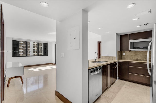 2 of 23 - 540 Brickell Key Dr 1021, Miami, FL