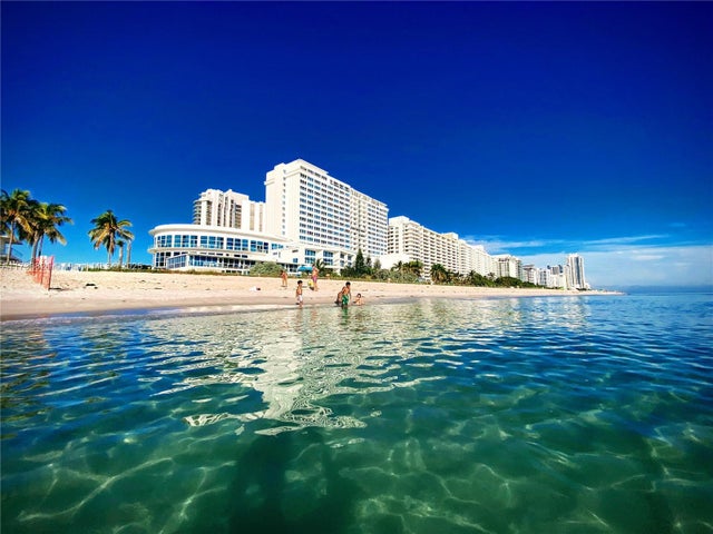 4 of 38 - 5445 Collins Ave M15, Miami Beach, FL